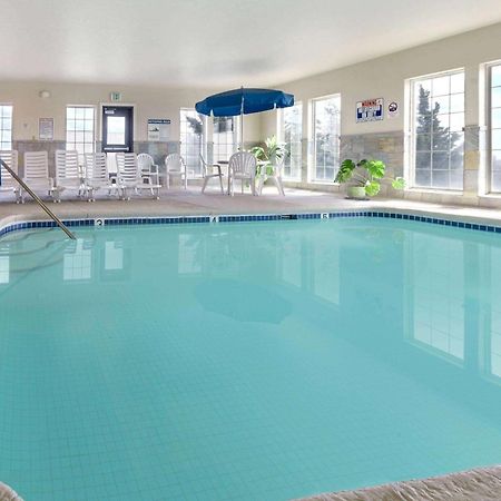 Ramada By Wyndham Moses Lake Extérieur photo