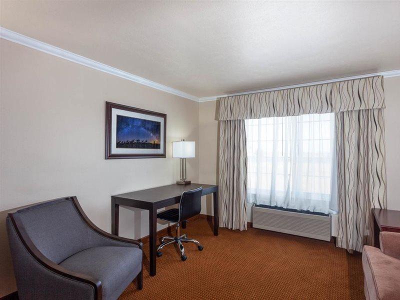 Ramada By Wyndham Moses Lake Extérieur photo