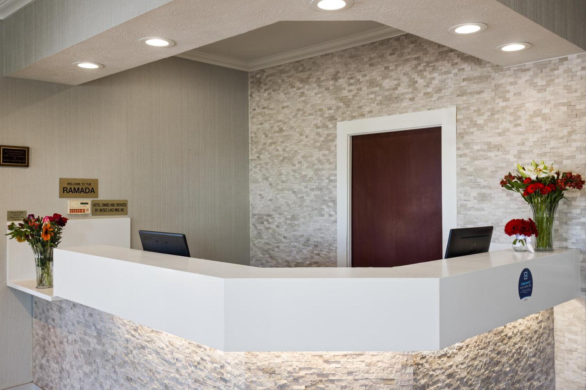 Ramada By Wyndham Moses Lake Extérieur photo