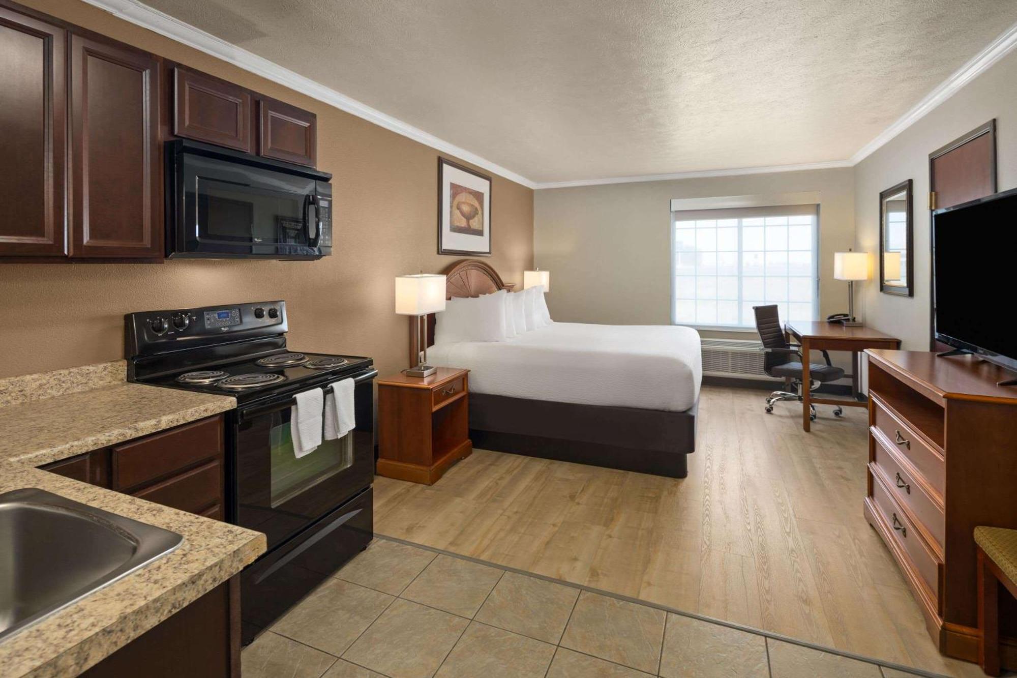Ramada By Wyndham Moses Lake Extérieur photo