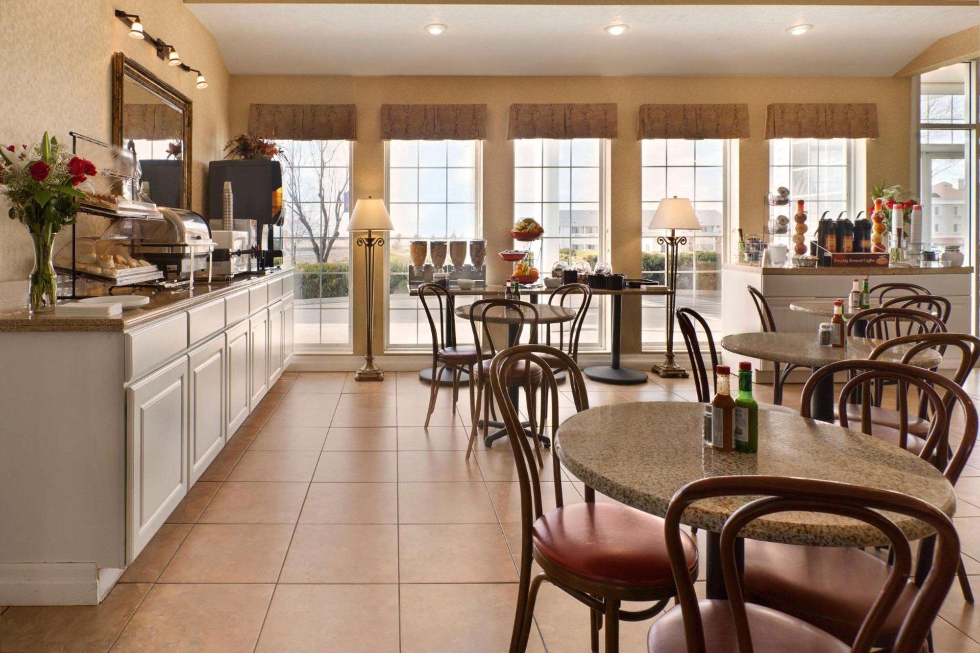 Ramada By Wyndham Moses Lake Extérieur photo